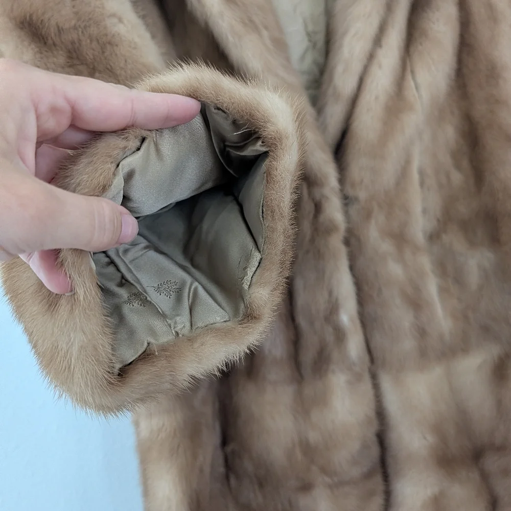 Littmin's Furs Milwaukee Mink Fur Coat - Picture 7 of 11